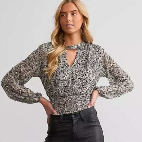 Daisy print blouse - Picture 1 of 14